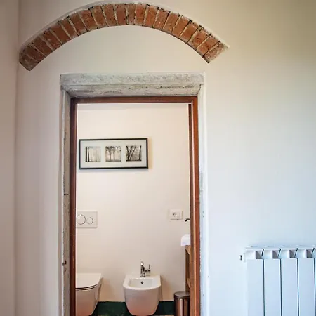 Borgo La Via San Cristoforo a Perticaia